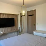 Apartamento Mobiliado Fortaleza - Uma Quadra Da Beira Mar