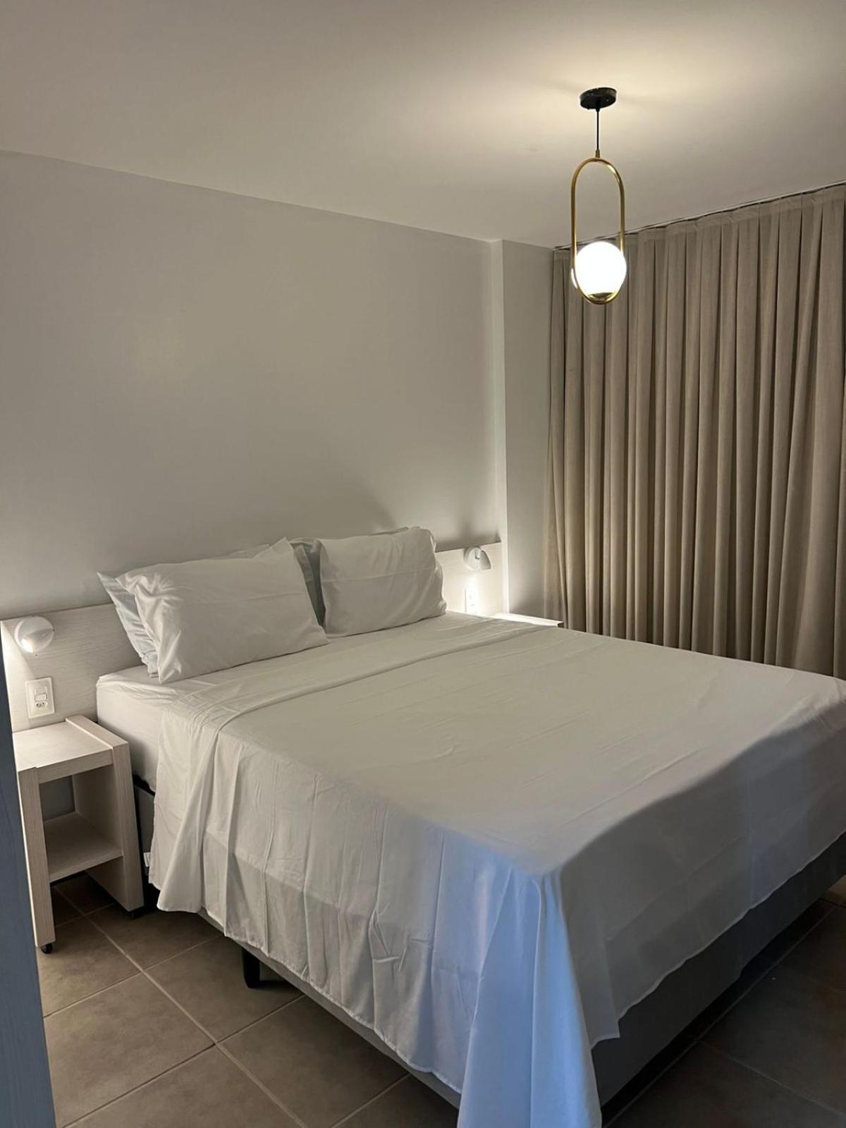 Apartamento Mobiliado - Uma Quadra Da Beira Mar