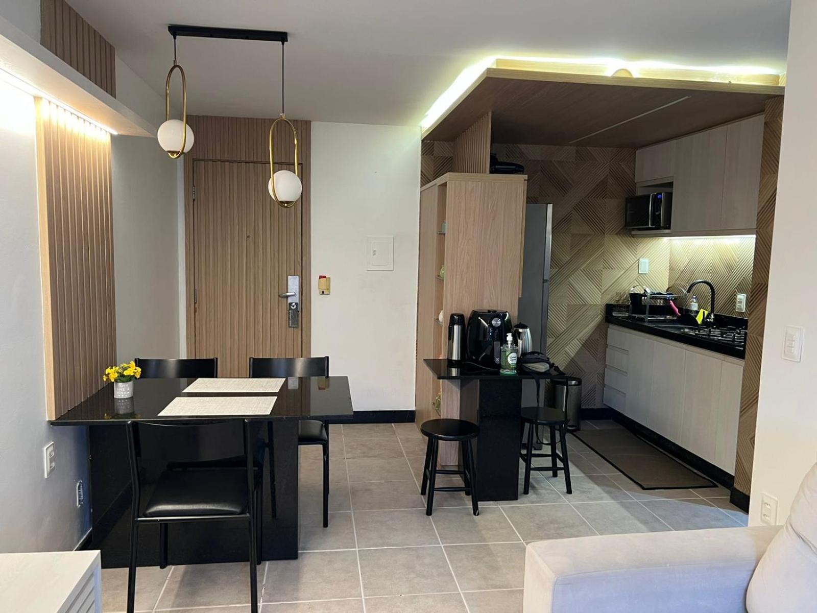 Mobiliado - Uma Quadra Da Beira Mar Apartamento
