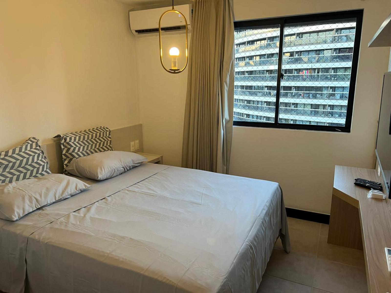 Apartamento Mobiliado - Uma Quadra Da Beira Mar *