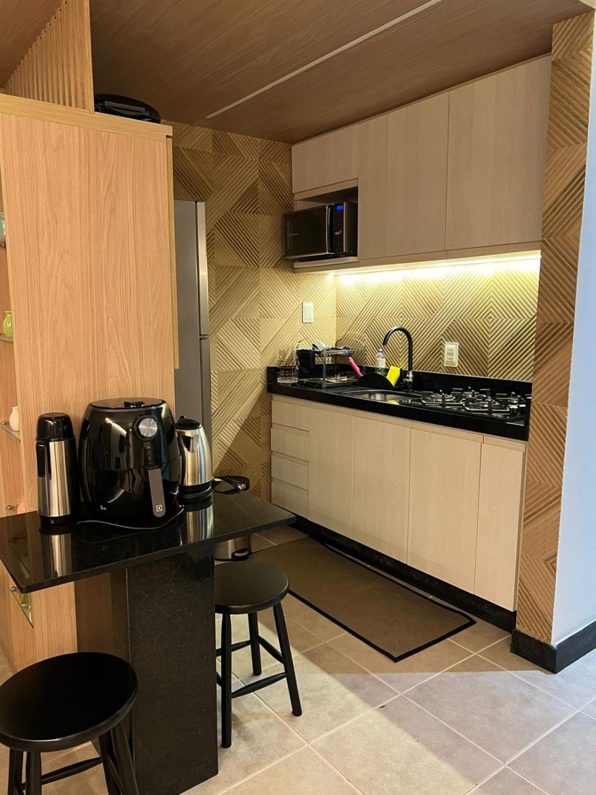 Mobiliado - Uma Quadra Da Beira Mar *